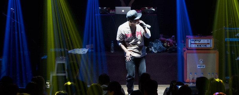 淡黄的长裙蓬松的头发是什么梗 淡黄的长裙蓬松的头发是什么意思