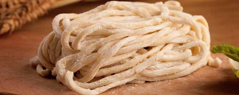 手擀面的做法和面技巧  手擀面怎么做