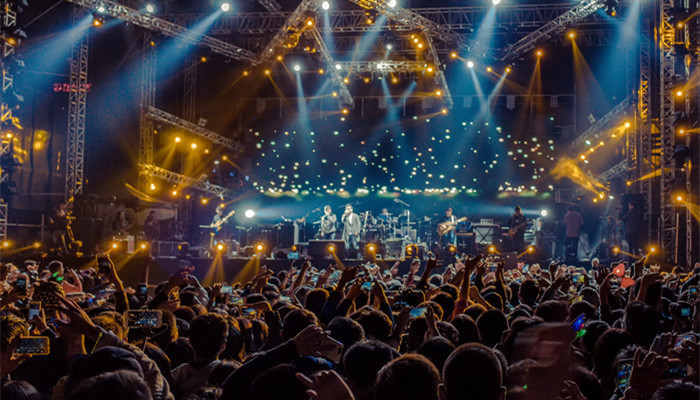 淡黄的长裙蓬松的头发是什么梗 淡黄的长裙蓬松的头发是什么意思