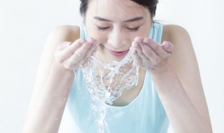 正确白醋洗脸方法（正确白醋洗脸方法图片）