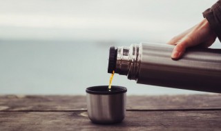 保温杯如何清洗（不锈钢保温杯如何清洗）