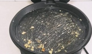 如何清洗电饼（如何清洗电饼铛内部的油污）