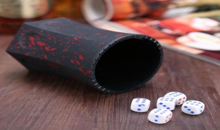 酒吧5个骰子玩法及讲解（酒吧5个骰子玩法及讲解吹牛）