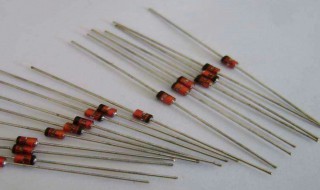 稳压二极管的作用（电压比较器实验中双稳压二极管的作用）