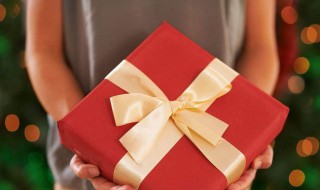 生日送什么礼物（生日送什么礼物给长辈）