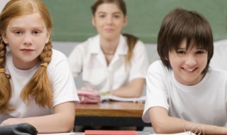 水灾逃生方法 水灾逃生方法包括