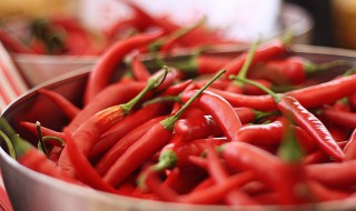 辣椒辣到手怎么办 辣椒辣到手怎么办五种方法立刻消疼止辣
