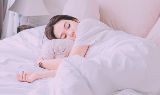 睡觉的正确方向 睡觉的正确方向应该头朝哪个方位