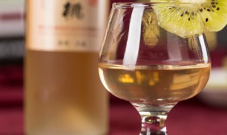 猕猴桃泡酒的正确方法（用猕猴桃泡酒的方法）