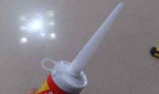 玻璃胶味道怎么快速去除方法 玻璃胶味道怎么快速去除方法