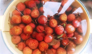 泡荔枝酒可以用低度酒吗（荔枝酒度数低可以泡成吗）