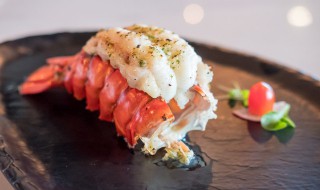 小龙虾煮老了肉质有区别吗 龙虾煮了肉质很老什么原因