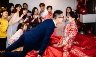 祝二人新婚的句子（祝二人新婚的句子简短大气）