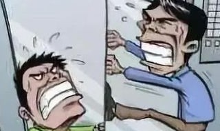 电梯门开不了如何自救（电梯到了不开门怎么办）