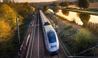 高铁补票怎么出站 高铁补票出站可以刷身份证吗