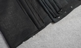 龟纹香云纱面料为啥有点硬（香云纱龟裂纹面料硬吗）