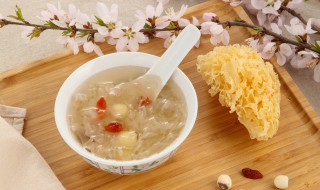 银耳汤放冰箱（银耳汤放冰箱三天还能吃吗）