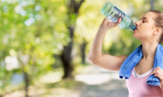 过期的水能喝吗（过期的水可以喝吗?）