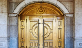 大门用颜色最吉利 大门做什么颜色吉利