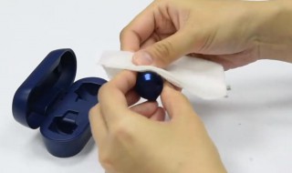 如何清洗耳塞 如何清洗耳塞里的耳屎