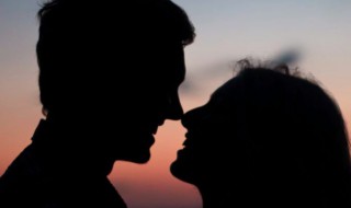 国际接吻日两个人的影子 世界接吻日