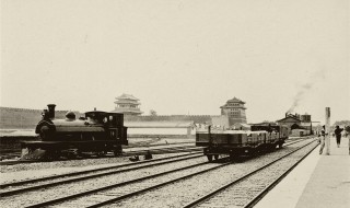 新中国修建的第一条铁路是什么（新中国修建的第一条铁路是什么时间）