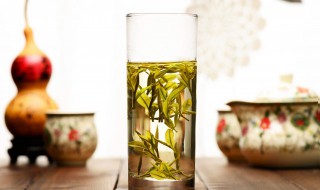 冰糖可以和绿茶一起泡吗 冰糖可以和绿茶一起泡吗