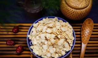 西洋参能天天泡水喝吗（西洋参能天天泡水喝吗百度百科）