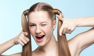 女的脸上长斑说明什么 女的脸上长斑说明什么原因有妇科病吗