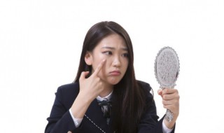 皮肤爱出油是什么原因 皮肤爱出油是什么原因怎样改善
