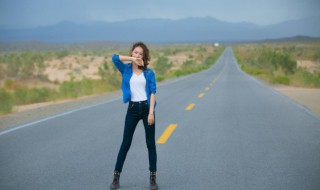 路缘石上的黄色实线是何含义 路缘石上的黄色实线是何含义a禁止停放车辆