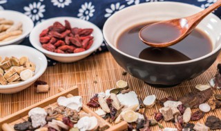 中药怎么煲（中药怎么煲放多少水）