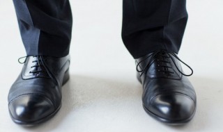 羊皮鞋和牛皮鞋哪个好（羊皮鞋和牛皮鞋哪个好看）