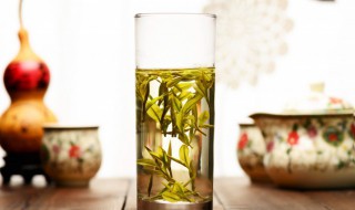 绿茶用多少度的水泡最好 绿茶用多少度的水泡最好红茶