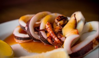 章鱼是鱿鱼吗(章鱼就是鱿鱼吗)