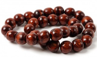 一招鉴别真假绿檀木 怎么鉴定绿檀的真假