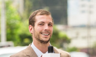 新闻工作者的基本要求（新闻工作者的基本要求包括）