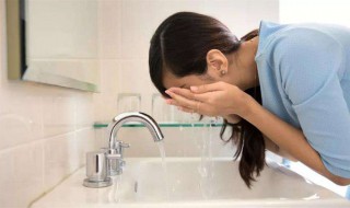 洗面奶怎么用才有用（洗面奶作用及如何使用）