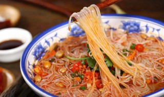 减肥能吃酸辣粉吗（减肥能吃酸辣粉吗晚餐）