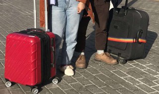 行李箱怎么装东西最省地方 衣服怎么放行李箱才能最省地方