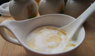 酸奶蜂蜜自制面膜 酸奶蜂蜜自制面膜的功效
