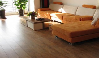 清除地板胶的方法（地板胶怎么除掉）