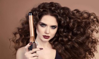 头发多变卷的方法（头发变卷小窍门）