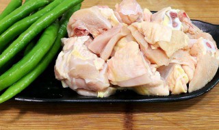 鸡肉解冻的快速方法（鸡肉解冻的快速方法有哪些）