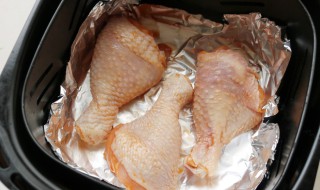 空气炸锅一定要用锡纸吗 空气炸锅一定要用锡纸吗为什么