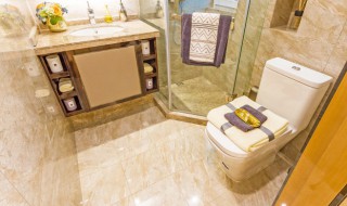 卫生间地板往外渗水是管子裂了吗 卫生间墙体里水管裂了