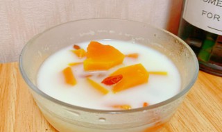 木瓜和牛奶榨汁苦了能喝吗 木瓜和牛奶榨汁苦了能喝吗