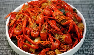 吃了啤酒小龙虾可以吃感冒药吗 吃感冒药能吃啤酒煮的小龙虾吗?不是头孢