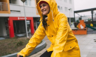 如何清洗雨衣 如何清洗雨衣污渍