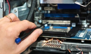 电脑怎么组装（电脑怎么组装配置）